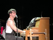 Low Cut Connie on Dec 21, 2019 [673-small]