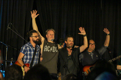 Louden Swain on Aug 13, 2017 [130-small]