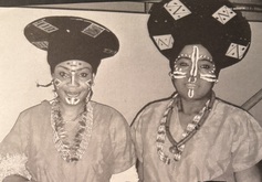 Princesse Mansia M’Bila / Kinch / Nabindibo / Boketshu 1er on Jun 2, 2000 [837-small]