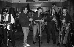tags: the iguanas - the iguanas / Bruce Springsteen on Feb 2, 1992 [605-small]