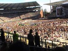 One Direction on Jun 13, 2015 [705-small]