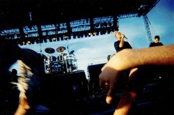 Staind, Edge Birthday Bash  on May 13, 2000 [324-small]