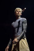 mgk (fka Machine Gun Kelly) / Julia Wolf on Feb 15, 2026 [083-small]