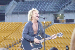 tags: Bon Jovi, Pittsburgh, Pennsylvania, United States, Heinz Field - Bon Jovi / Nickelback on Jul 23, 2006 [262-small]