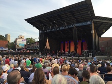 Los Lobos w/ Susan Tedeschi, Tedeschi Trucks Band / Los Lobos / North Mississippi Allstars / Gregg Allman on Jul 24, 2016 [400-small]