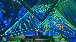 Def Leppard on Feb 19, 2026 [751-small]