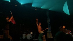 Inhaler / In the Pines on Sep 20, 2025 [039-small]