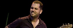 Charlie Hunter on Dec 18, 2001 [542-small]