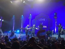 Love of Lesbian on Apr 30, 2016 [862-small]