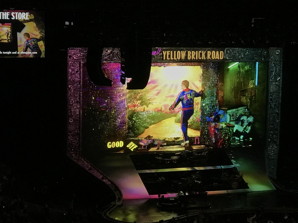 Dec 06, 2018 Elton John at Smoothie King Center New Orleans, Louisiana