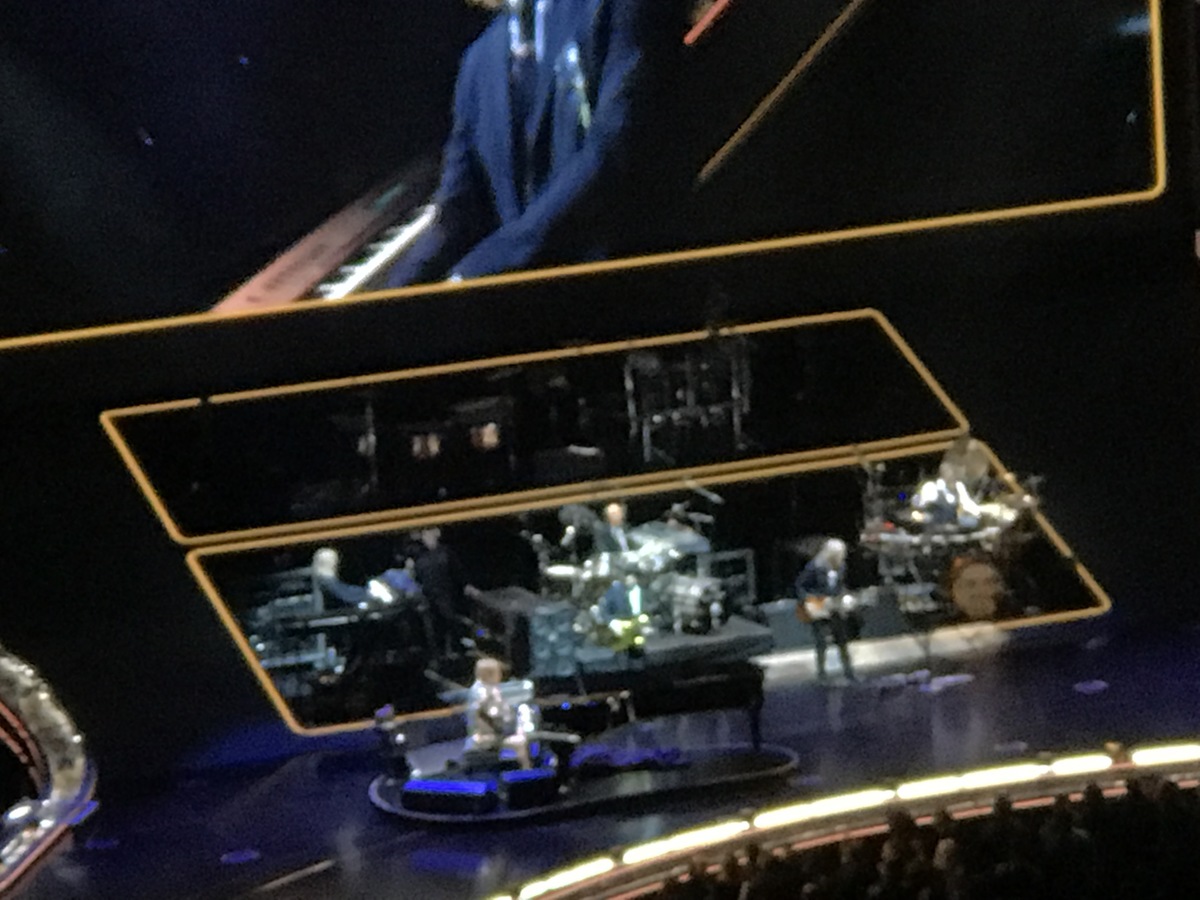 Dec 06, 2018 Elton John at Smoothie King Center New Orleans, Louisiana