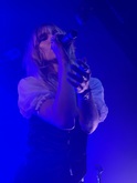 Suki Waterhouse / Blondshell on Jan 24, 2023 [148-small]