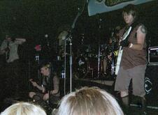tags: Retard-O-Bot - Tub Ring / Foxy Shazam / Retard-O-Bot on May 27, 2007 [052-small]