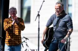 Governor Tim Walz introduces Bruce Springsteen, No Kings Rally on Mar 28, 2026 [263-small]