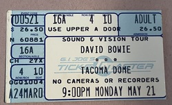 David Bowie / Adrian Belew on May 21, 1990 [387-small]