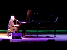 Randy Newman on Nov 17, 2017 [512-small]
