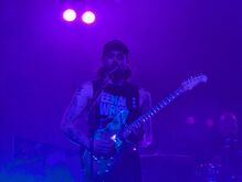 tags: Microwave - Microwave / Anthony Green / Hunny / Moving Mountains on Apr 17, 2026 [763-small]