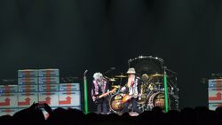 ZZ Top / Gaëlle Buswel on Jul 9, 2024 [583-small]