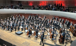 Residentie Orkest / Antony Hermus (Conductor) / Ellen Corver (Piano) on May 3, 2026 [389-small]
