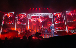 Queen + Adam Lambert on Jul 18, 2022 [849-small]