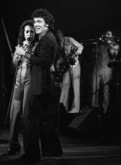 Bruce Springsteen & The E Street Band / The Asbury Jukes / Ronnie Spector on May 13, 1977 [823-small]