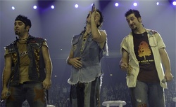 *NSYNC / Diddy / Mr. Cheeks / Tony Lucca on Apr 28, 2002 [704-small]