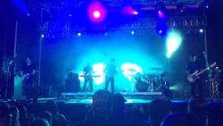 Barns Courtney / K.Flay / The Hunna / Jimmy Eat World / Good Charlotte / The Struts on Oct 22, 2016 [986-small]