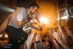 Frank Turner at Capitol in Hanover © Adina Scharfenberg / All rights reserved, tags: Frank Turner & The Sleeping Souls, Hanover, Lower Saxony, Germany, Capitol - Frank Turner & The Sleeping Souls / Skinny Lister / Will Varley on Jan 12, 2016 [989-small]
