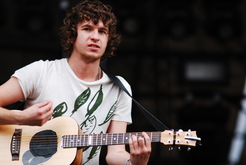 The Kooks on Oct 19, 2008 [393-small]