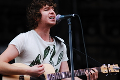 The Kooks on Oct 19, 2008 [398-small]