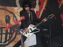 Mötley Crüe / Buckcherry / Papa Roach / Trapt / Sixx:A.M. / Cruefest on Aug 23, 2008 [758-small]