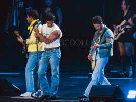 Jonas Brothers on May 13, 2026 [734-small]