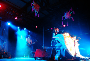 Kate Nash on Nov 22, 2011 [047-small]