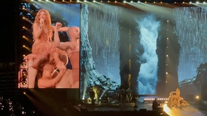 Shakira on May 22, 2025 [287-small]