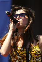 Cat Power / Leon Larregui / Suede / The Hives / The Joy Formidable / The Kills on Oct 13, 2012 [231-small]