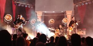 Eels / The Inspector Cluzo on Apr 27, 2019 [823-small]