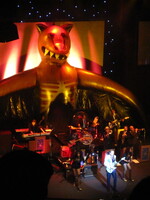 Conan O'Brien / Chris Isaak on Apr 23, 2010 [015-small]