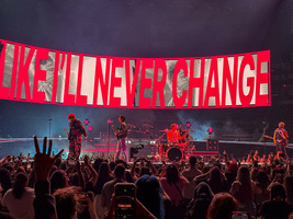 5 Seconds of Summer / The Band Camino on May 31, 2026 [441-small]