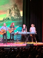 Justin Hayward / Mike Dawes on Sep 18, 2021 [411-small]