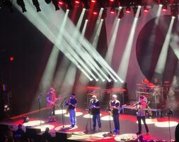 tags: Streetlight Manifesto - Streetlight Manifesto / Dead Bars on Dec 19, 2025 [049-small]