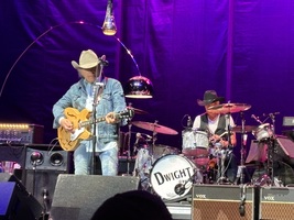 Dwight Yoakam on Sep 11, 2025 [421-small]