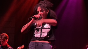 English Teacher / Pretty Bitter on Jun 9, 2024 [475-small]