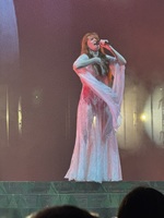 Florence + The Machine / CMAT on May 4, 2026 [909-small]