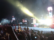 Panic! At the Disco / Fall Out Boy / Chester French / Blink-182 on Aug 18, 2009 [354-small]