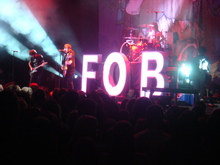 Panic! At the Disco / Fall Out Boy / Chester French / Blink-182 on Aug 18, 2009 [375-small]
