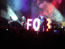 Panic! At the Disco / Fall Out Boy / Chester French / Blink-182 on Aug 18, 2009 [377-small]