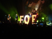 Panic! At the Disco / Fall Out Boy / Chester French / Blink-182 on Aug 18, 2009 [390-small]