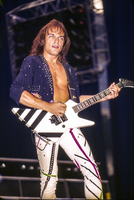 Van Halen / Scorpions / Dokken / Metallica / Kindgom Come / Great White on Jun 18, 1988 [732-small]