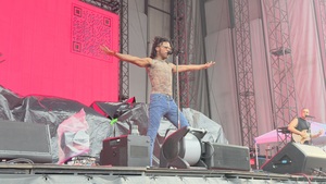 mgk (fka Machine Gun Kelly) / Wiz Khalifa / De'Wayne / mgk (fka Machine Gun Kelly) on Jun 5, 2026 [736-small]