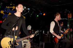 Me Vs Myself ~ Frank Gross, Carson Allen & Nick Wiggins , tags: Me vs. Myself, Anaheim, California, United States, Chain Reaction - William Control / New Years Day / She Screams Remedy / Me vs. Myself / Girl On Fire on Jun 18, 2010 [550-small]